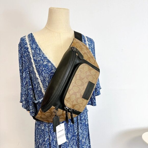 Coach C3765 Track Belt Bag In Signature Canvas IN Khaki Black - Picture 1 of 8